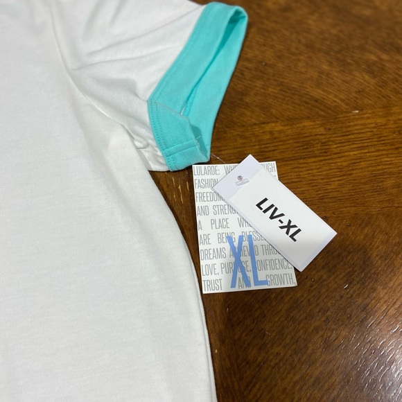 NWT Lularoe Peacock Liv Top - Picture 3 of 4